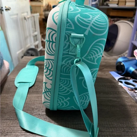 Animal Crossing Style Travel Case for Nintendo Switch 1/OLED and accessories - Picture 5 of 9